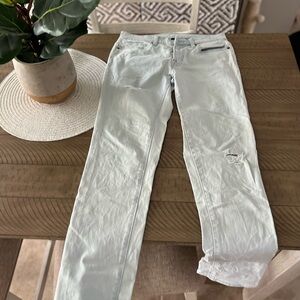 Victoria’s Secret light wash denim women’s jeans